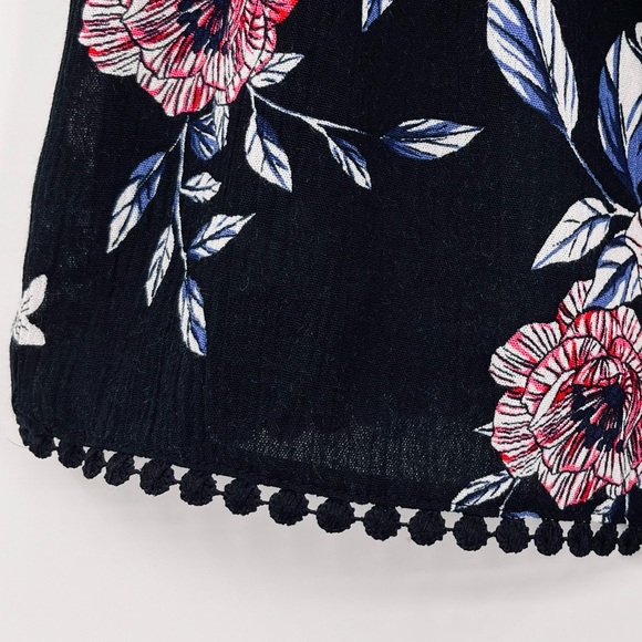 NWT Three Dots Black Hibiscus Floral Print Rayon Short - Picture 3 of 8